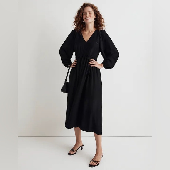 Madewell Dresses & Skirts - Madewell V-Neck Empire Midi Dress in True Black